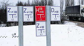 słupki do tabliczek